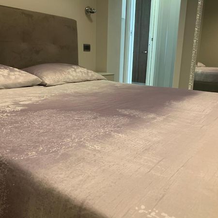 Casa Eva Con Piscina Privata Appartement Moniga del Garda Buitenkant foto