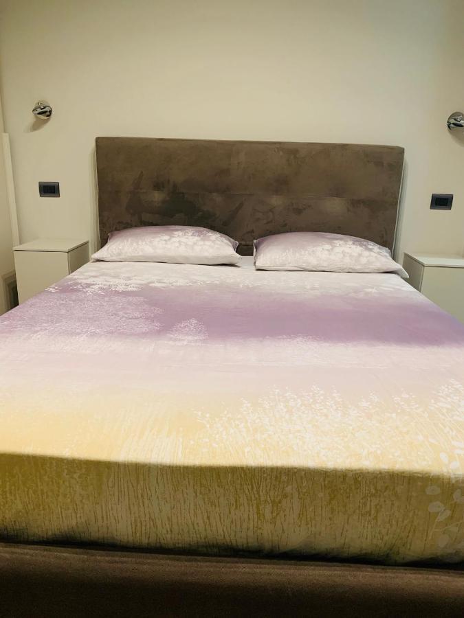 Casa Eva Con Piscina Privata Appartement Moniga del Garda Buitenkant foto